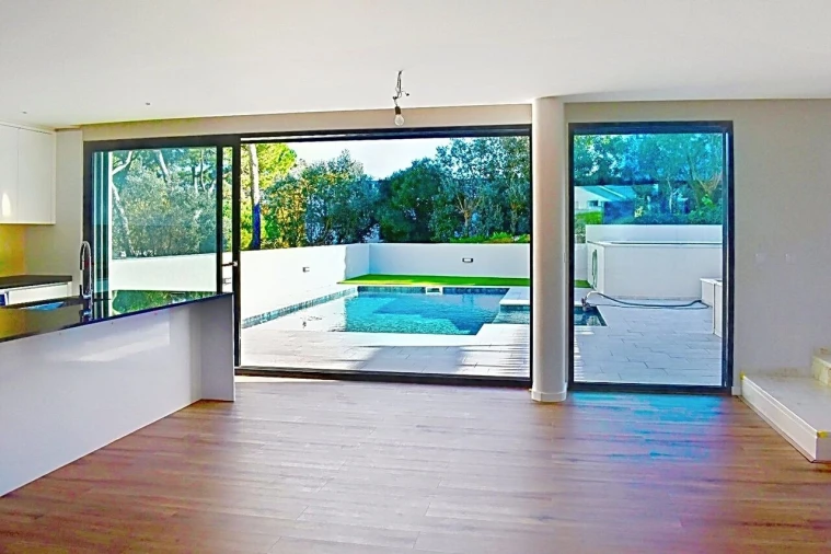 Moradia T3 para Venda em Barcarena Foto 5