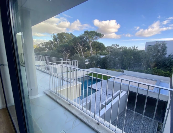 Moradia T3 para Venda em Barcarena Foto 36