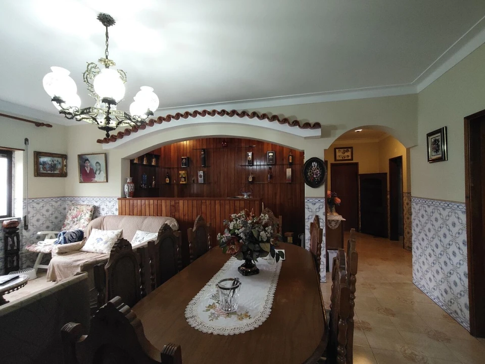 Moradia T4 para Venda em Pussos São Pedro Foto 8