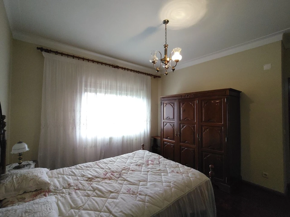 Moradia T4 para Venda em Pussos São Pedro Foto 30