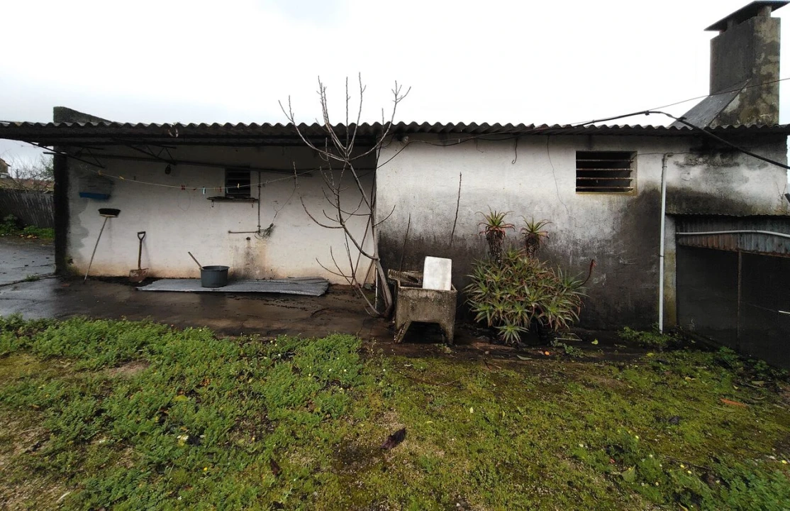 Moradia T4 para Venda em Pussos São Pedro Foto 51