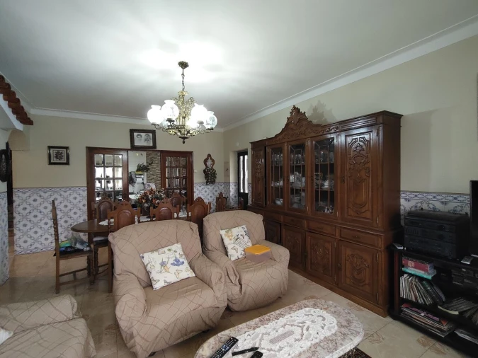 Moradia T4 para Venda em Pussos São Pedro Foto 9