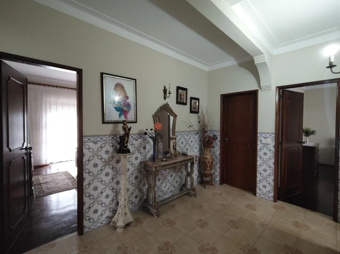 Moradia T4 para Venda em Pussos São Pedro Foto 22