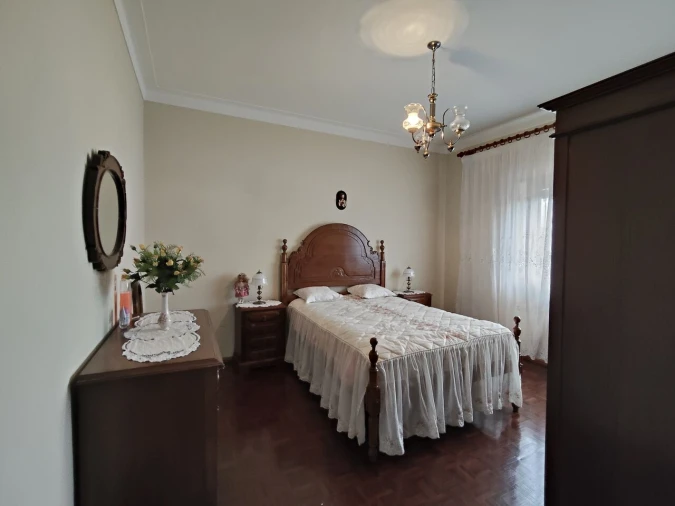 Moradia T4 para Venda em Pussos São Pedro Foto 32