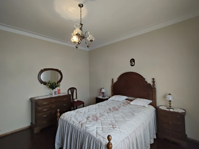 Moradia T4 para Venda em Pussos São Pedro Foto 31