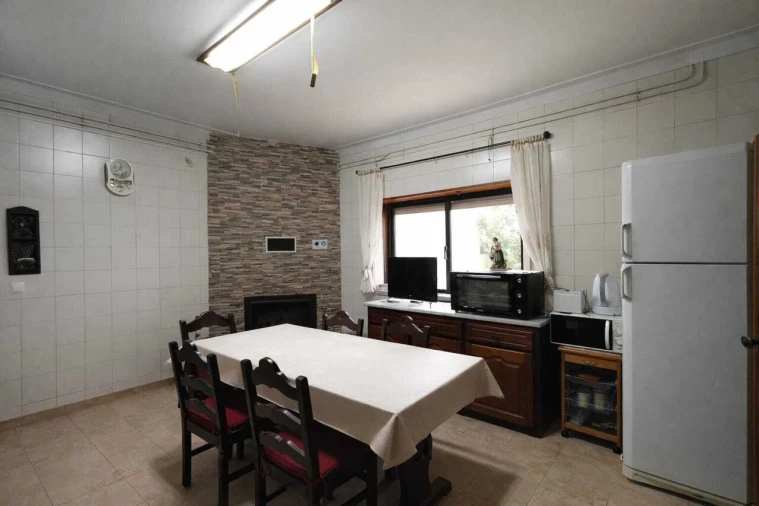 Moradia T4 para Venda em Pussos São Pedro Foto 4