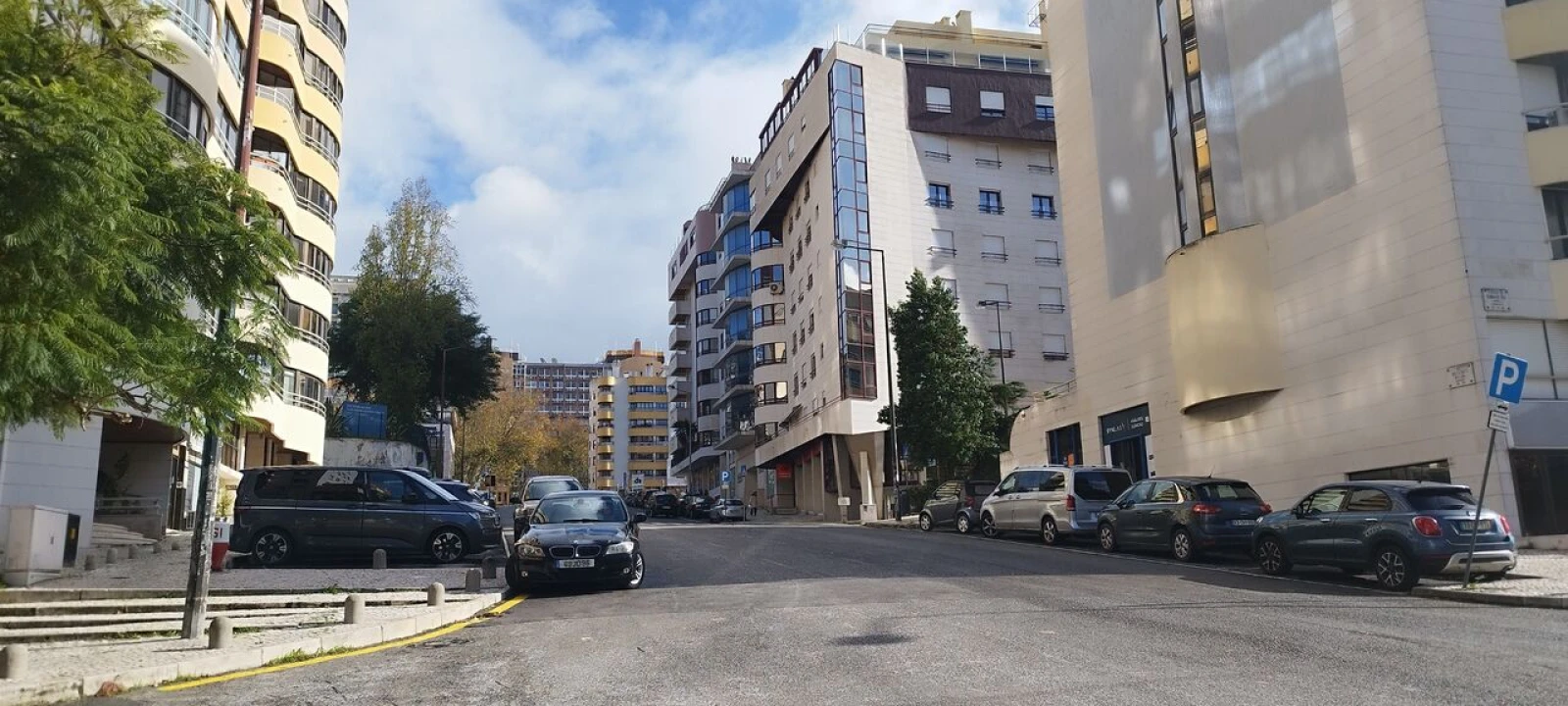 Loja para Arrendamento em Lumiar Foto 4