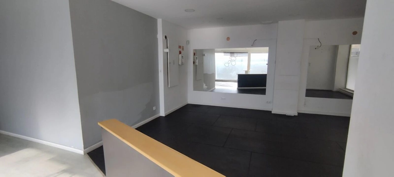 Loja para Arrendamento em Lumiar Foto 6