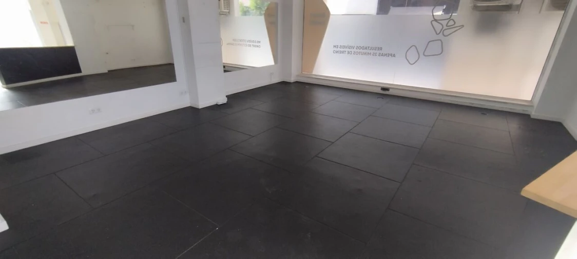 Loja para Arrendamento em Lumiar Foto 2