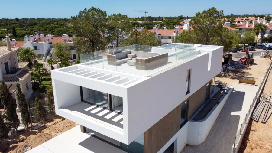 Moradia T4 para Venda em Quarteira Foto 3