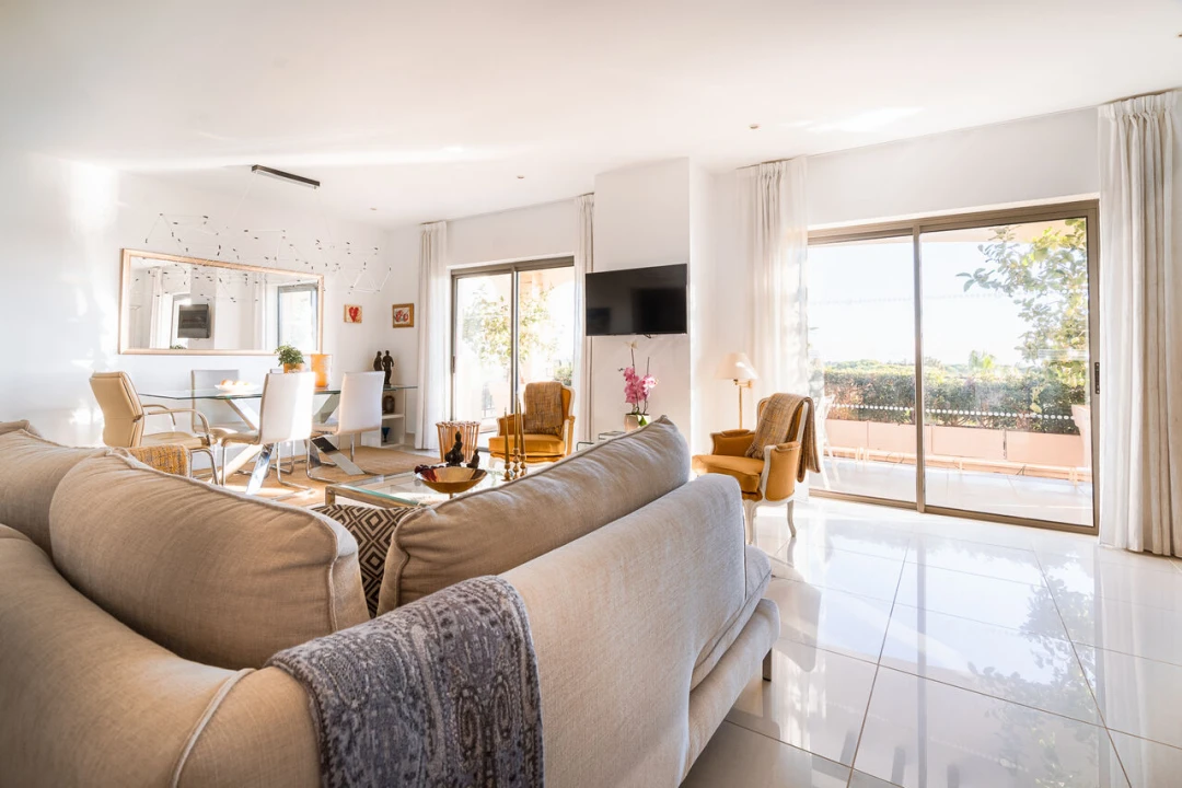 Apartamento T2 para Venda em Quarteira Foto 1