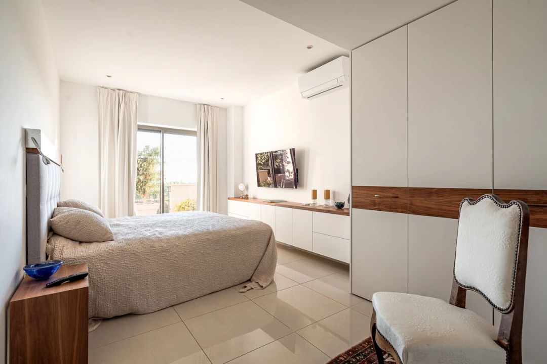 Apartamento T2 para Venda em Quarteira Foto 6