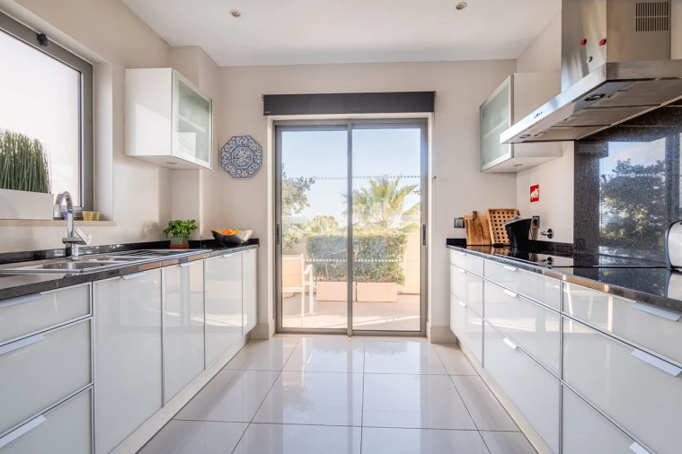 Apartamento T2 para Venda em Quarteira Foto 10
