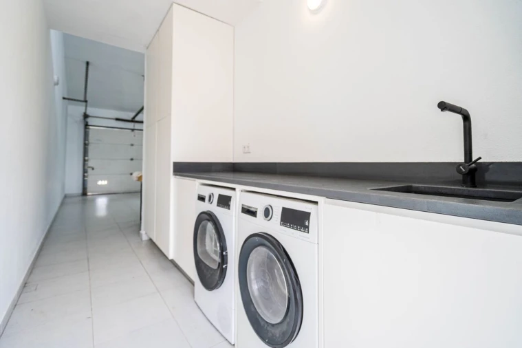 Moradia T4 para Venda em Quarteira Foto 26