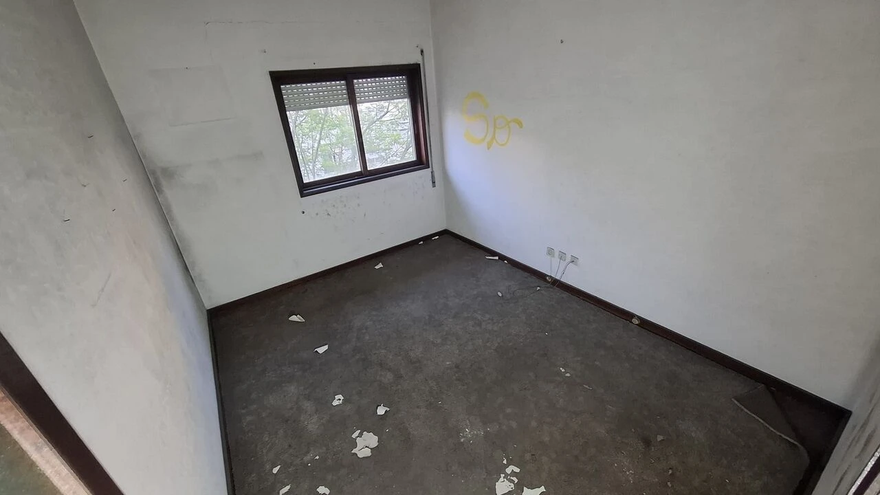 Prédio para Venda em São João da Madeira Foto 7