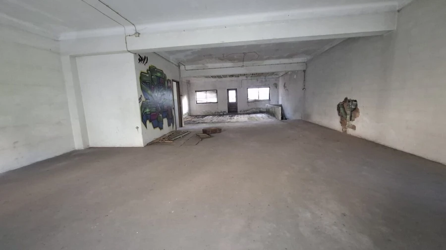 Prédio para Venda em São João da Madeira Foto 3