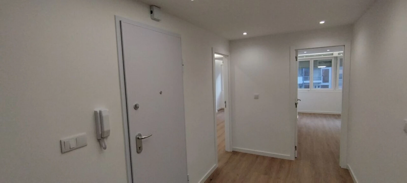 Apartamento T2 para Venda em São Domingos de Benfica Foto 4