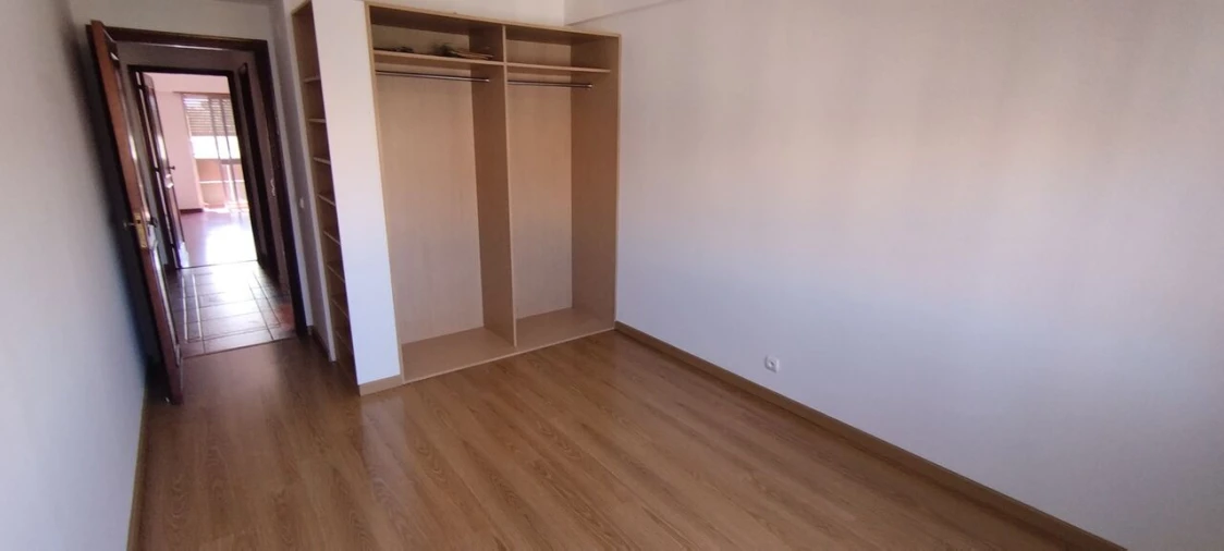 Apartamento T2 para Venda em Odivelas Foto 10
