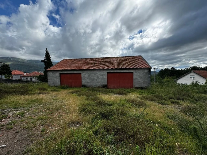 Armazém para Venda em Cousso Foto 2