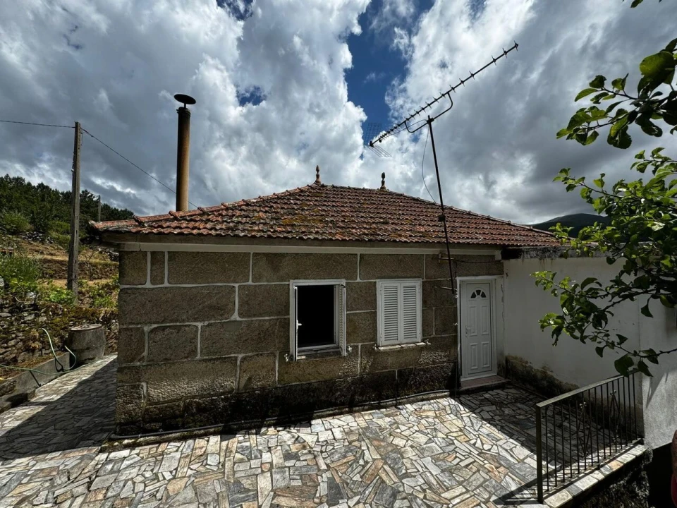 Moradia T3 para Venda em Cousso Foto 1