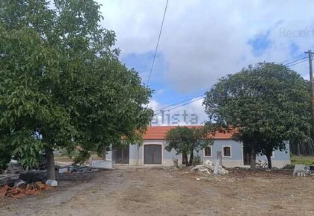 Moradia T3 para Venda em Sanguinheira Foto 1