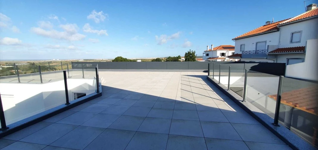 Moradia T5 para Venda em Atouguia da Baleia Foto 22