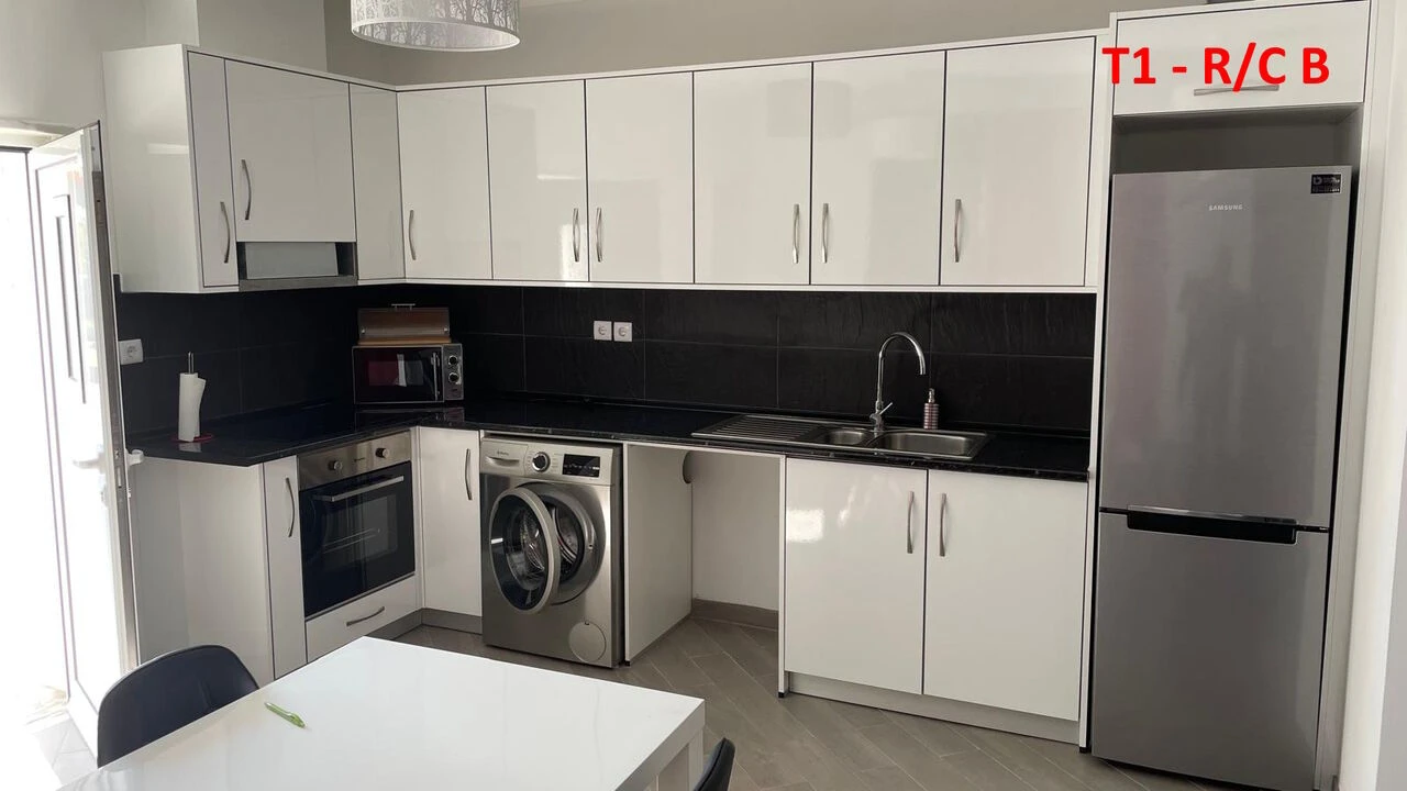 Moradia T7 para Venda em Nossa Senhora do Pranto Foto 15