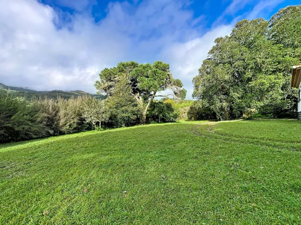 Moradia T5 para Venda em Santo Antonio da Serra Foto 3