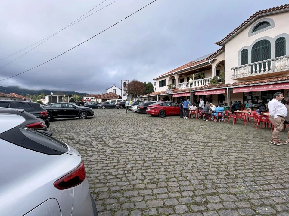 Moradia T5 para Venda em Santo Antonio da Serra Foto 18