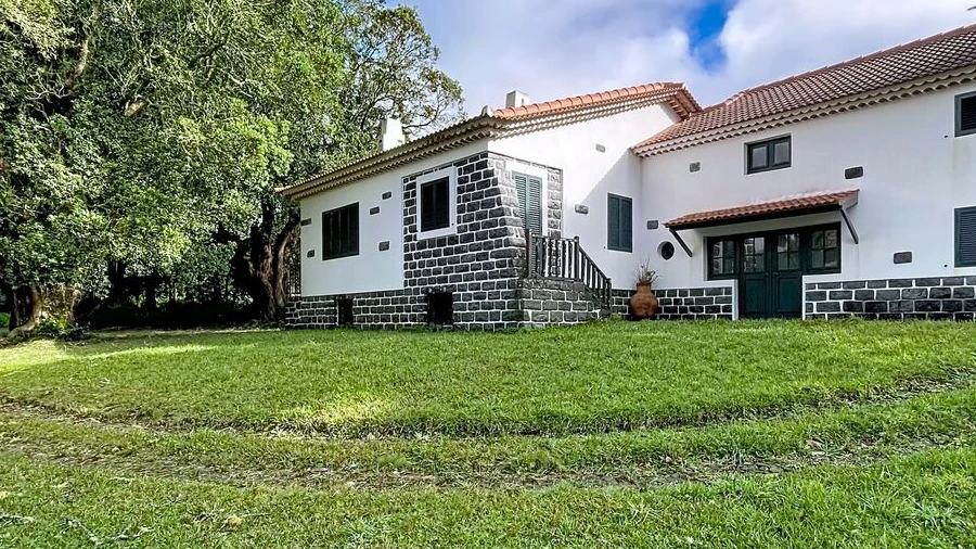 Moradia T5 para Venda em Santo Antonio da Serra