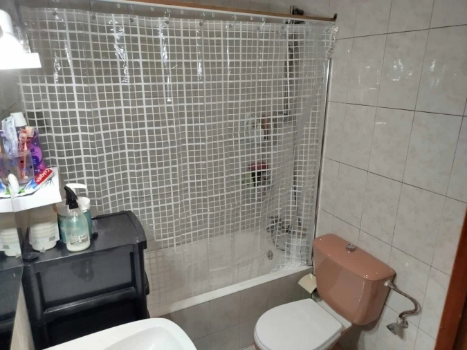 Apartamento T2 para Venda em Arrifana Foto 10