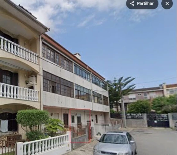 Apartamento T2 para Venda em Arrifana Foto 13