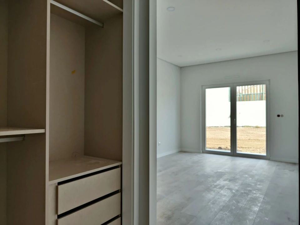 Moradia T3 para Venda em Santo Isidoro Foto 8