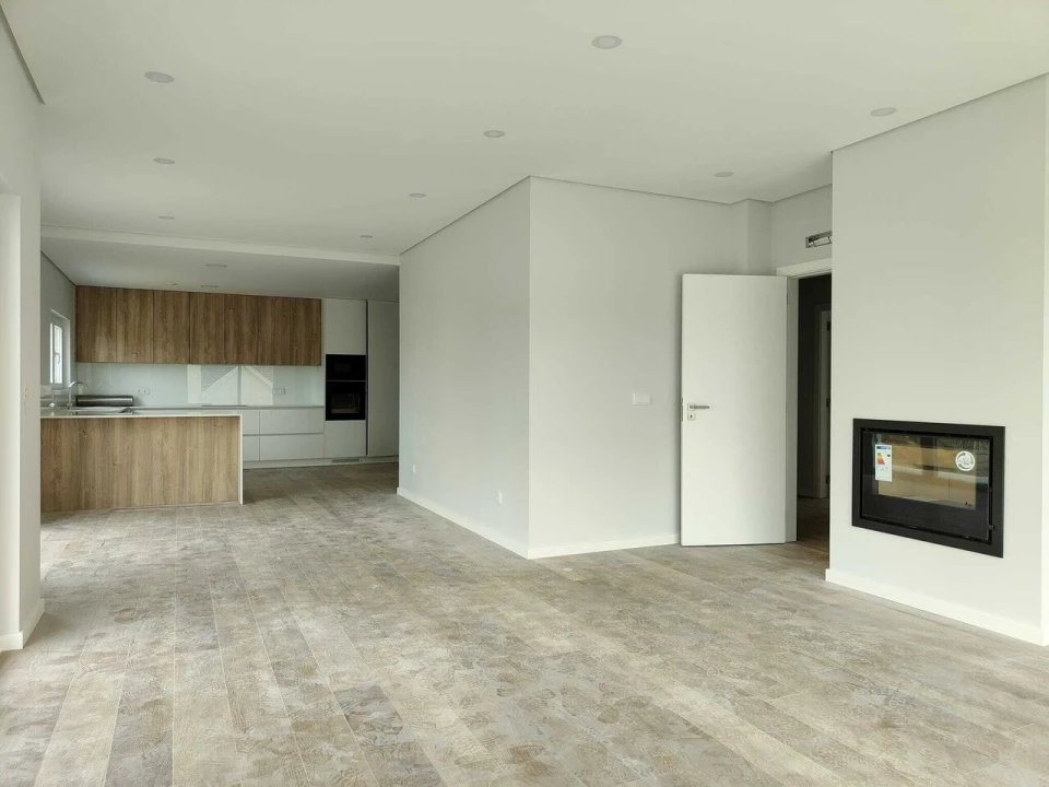 Moradia T3 para Venda em Santo Isidoro Foto 6