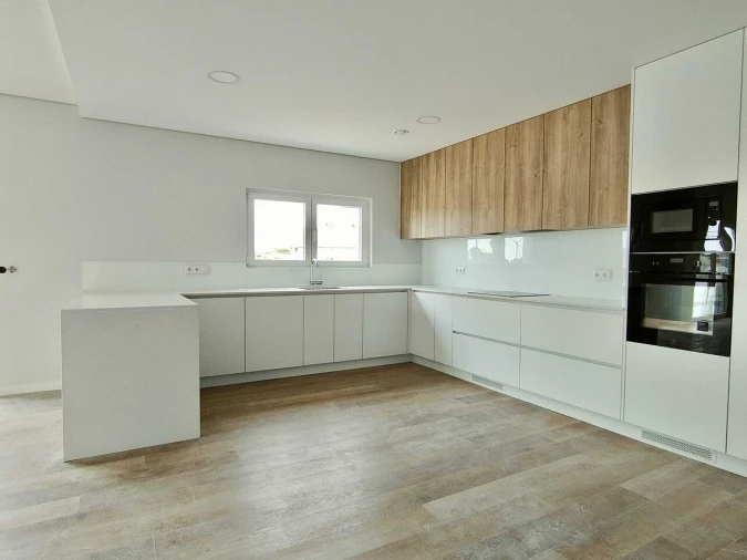 Moradia T3 para Venda em Santo Isidoro Foto 4