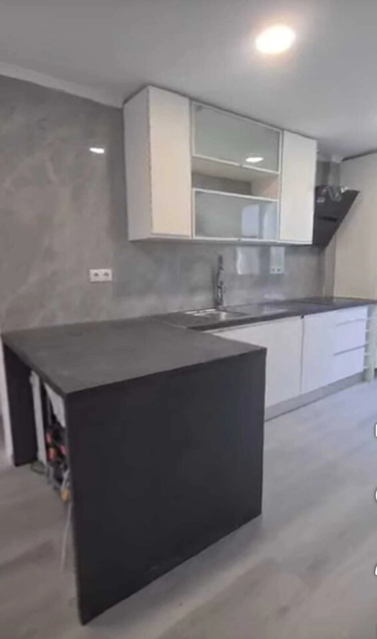 Apartamento T2 para Venda em Benfica Foto 4
