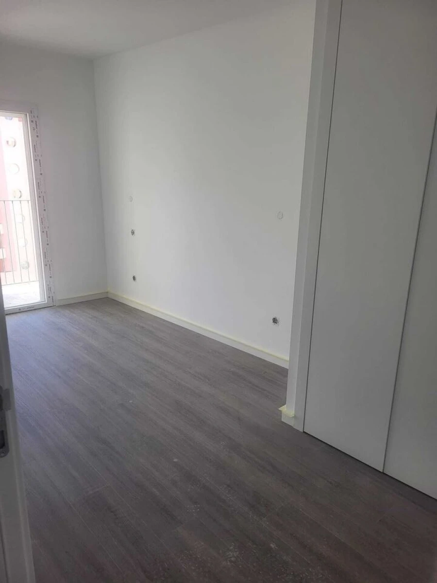 Apartamento T2 para Venda em Corroios Foto 23