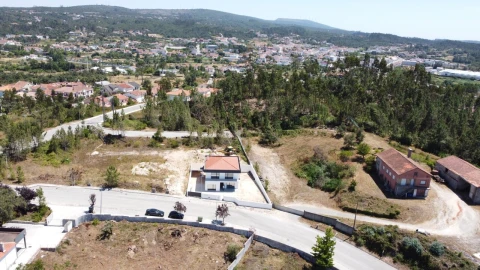 Moradia T4 para Venda em Ansião