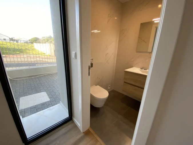 Moradia T3 para Venda em Barcarena Foto 13