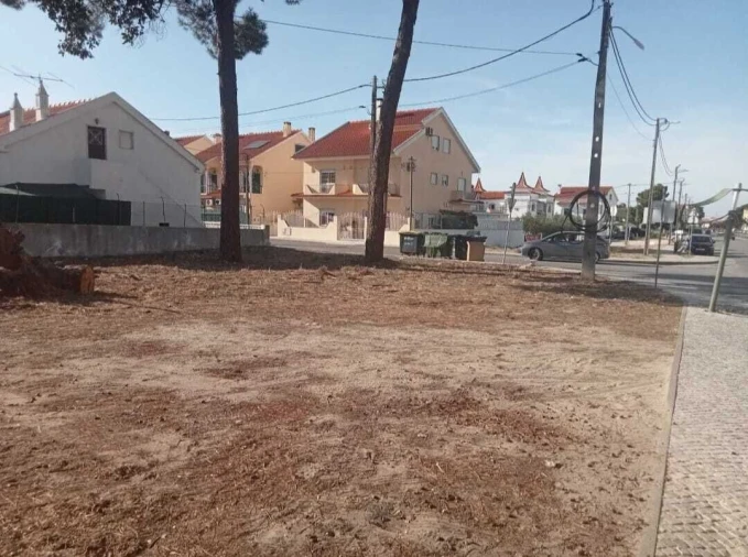 Terreno para Venda em Quinta do Conde Foto 2