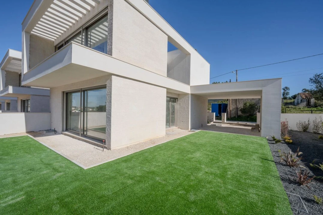 Moradia T3 para Venda em Rio Maior Foto 2