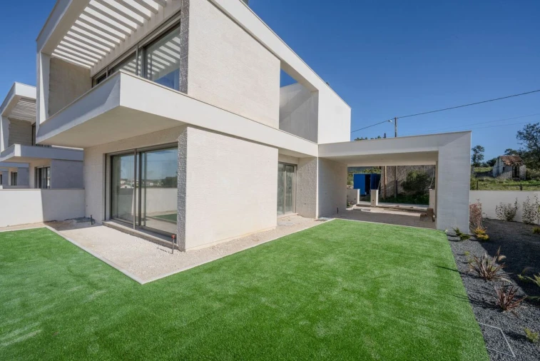 Moradia T3 para Venda em Rio Maior Foto 2