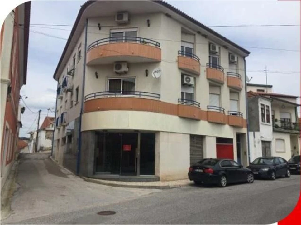 Loja para Venda em Amiais de Baixo Foto 10