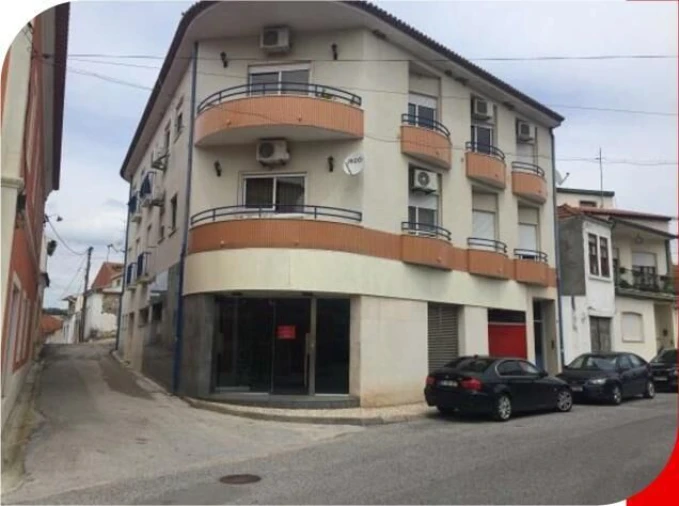 Loja para Venda em Amiais de Baixo Foto 10