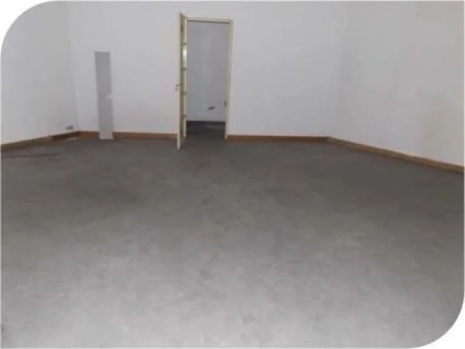 Loja para Venda em Amiais de Baixo Foto 11