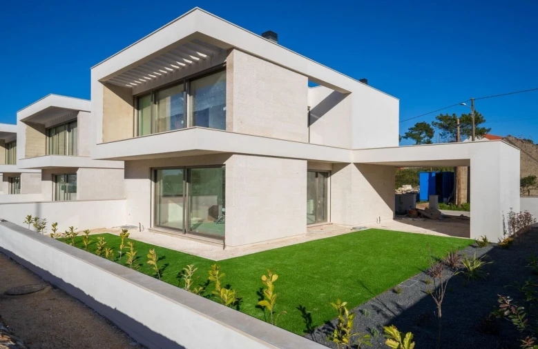 Moradia T3 para Venda em Rio Maior Foto 2