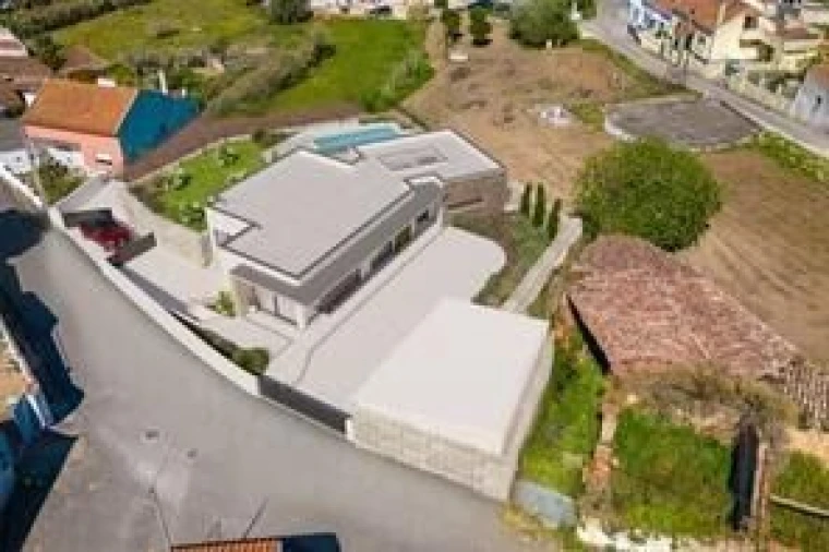 Moradia T4 para Venda em Caldas da Rainha - Santo Onofre e Serra do Bouro Foto 15