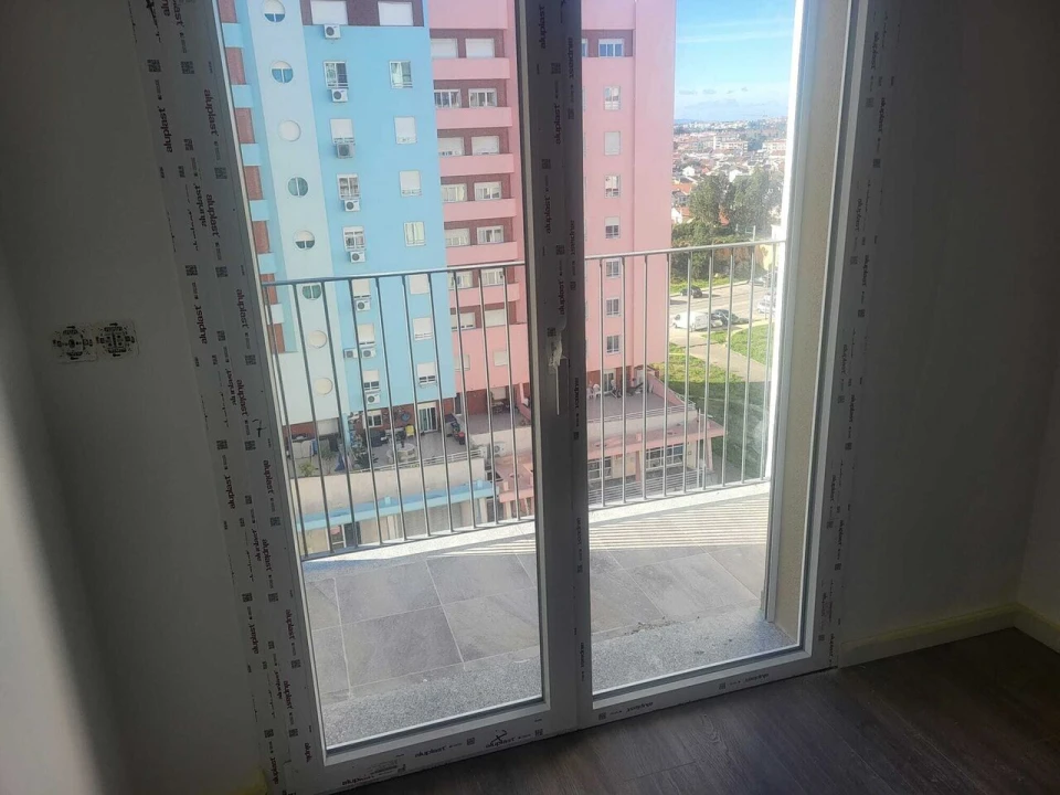 Apartamento T3 para Venda em Corroios Foto 16