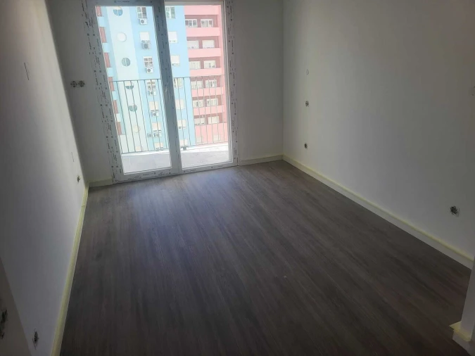 Apartamento T3 para Venda em Corroios Foto 19