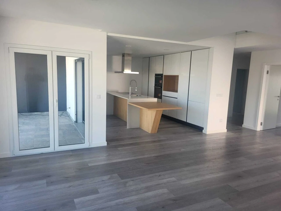 Moradia T4 para Venda em Corroios Foto 15